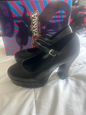 Funtasma Black Mary Jane Platform Pumps